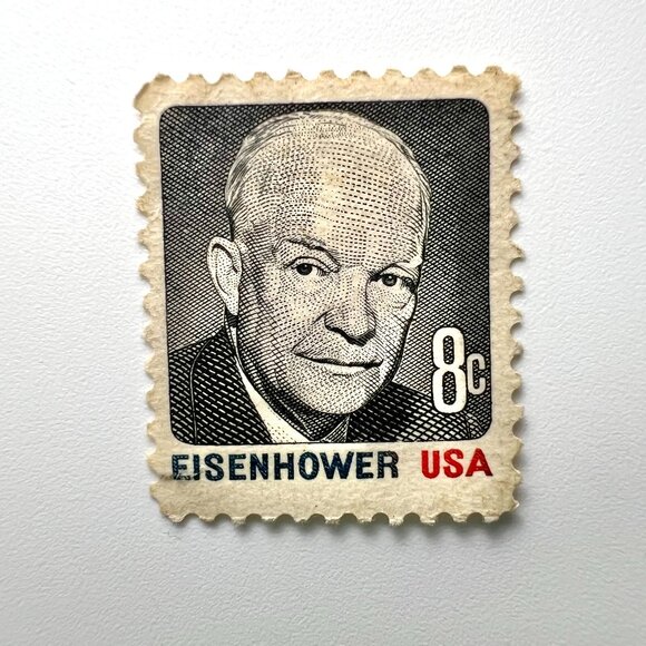 EISENHOWER 8 CENT USA MINT STAMP UNUSED - Picture 1 of 2